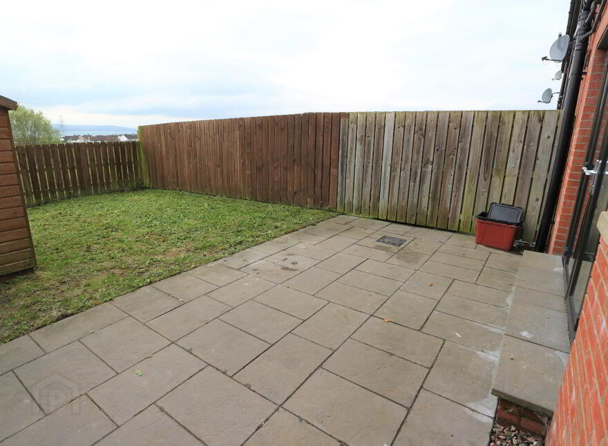 4 Highgrove Gate, Carrickfergus, BT38 9TX