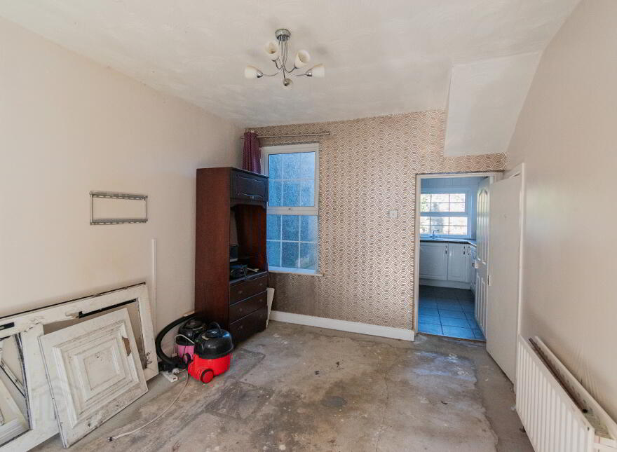 18 Moat Road, Ballymena, BT42 4BZ
