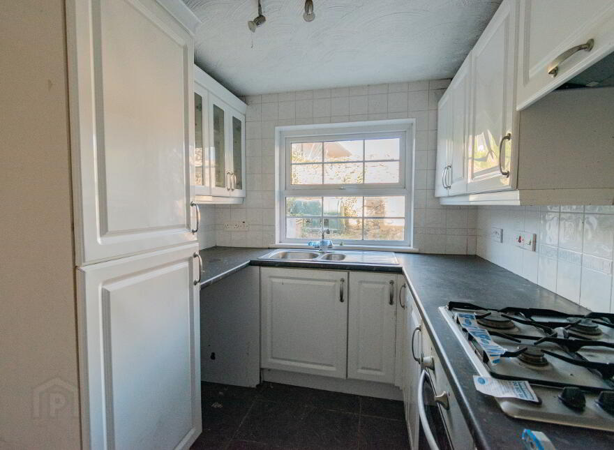 18 Moat Road, Ballymena, BT42 4BZ