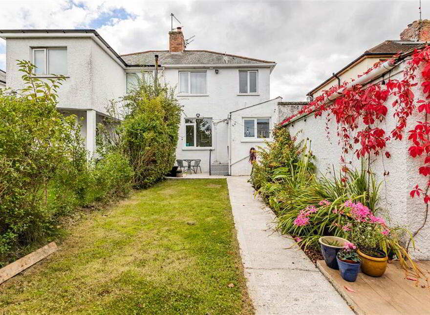 24 Knockbreda Park, Rosetta, Belfast, BT6 0HB