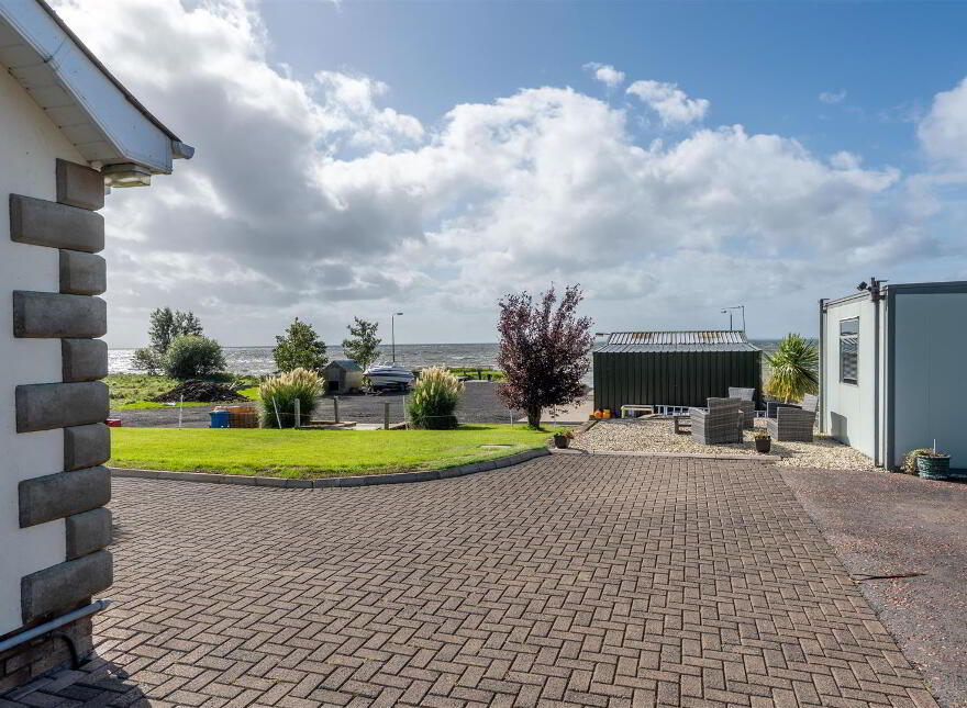 22 Loughview Road, Crumlin, BT29 4RE