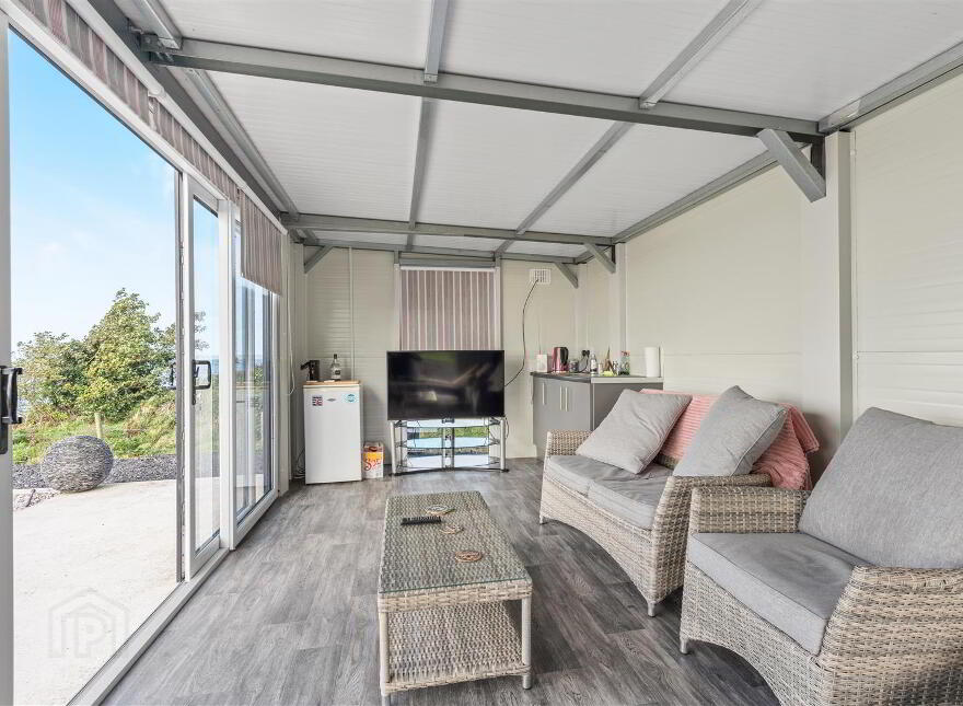 22 Loughview Road, Crumlin, BT29 4RE