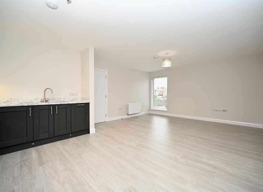 Apt 7, 39 Dundela Crescent, Belfast, BT4 3BN