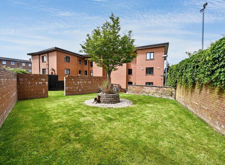 Apt 7, 39 Dundela Crescent, Belfast, BT4 3BN