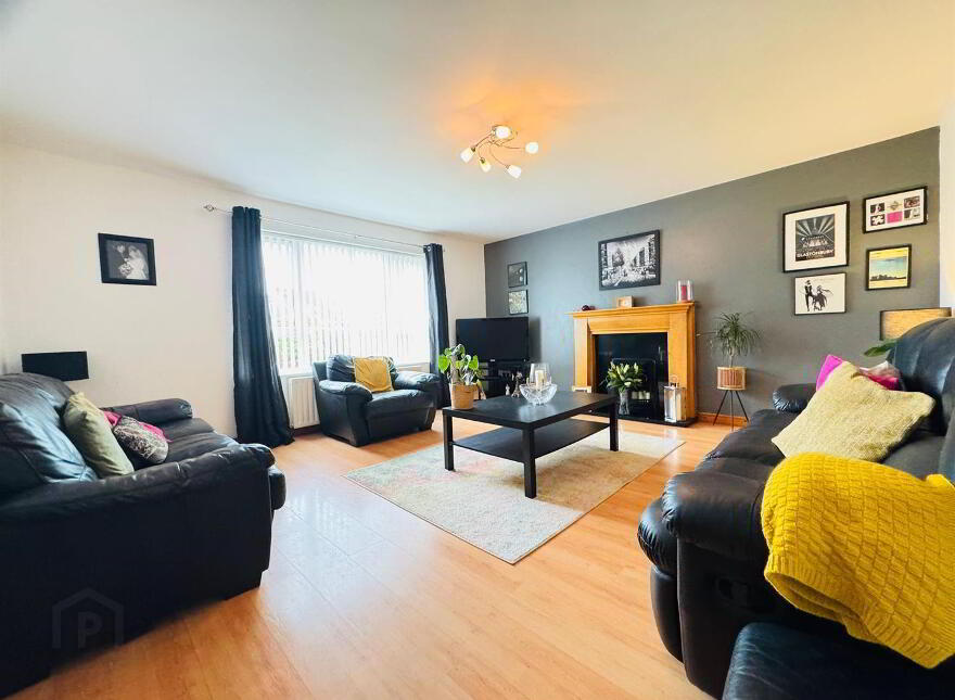 33 Brackenridge, Carrickfergus, BT38 8FW