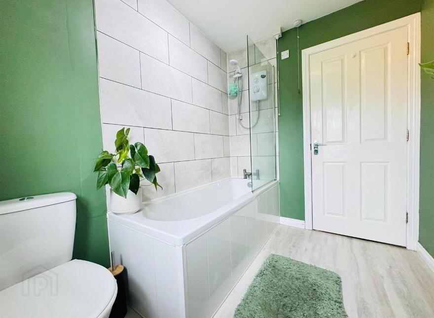 33 Brackenridge, Carrickfergus, BT38 8FW
