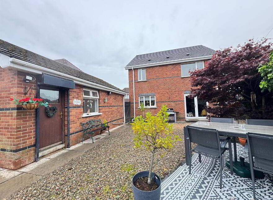 33 Brackenridge, Carrickfergus, BT38 8FW