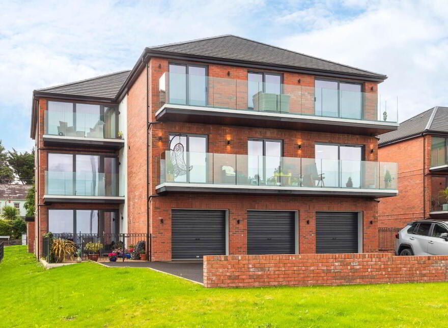 Apt 5 The Tides, Carrickfergus, BT38 8GN
