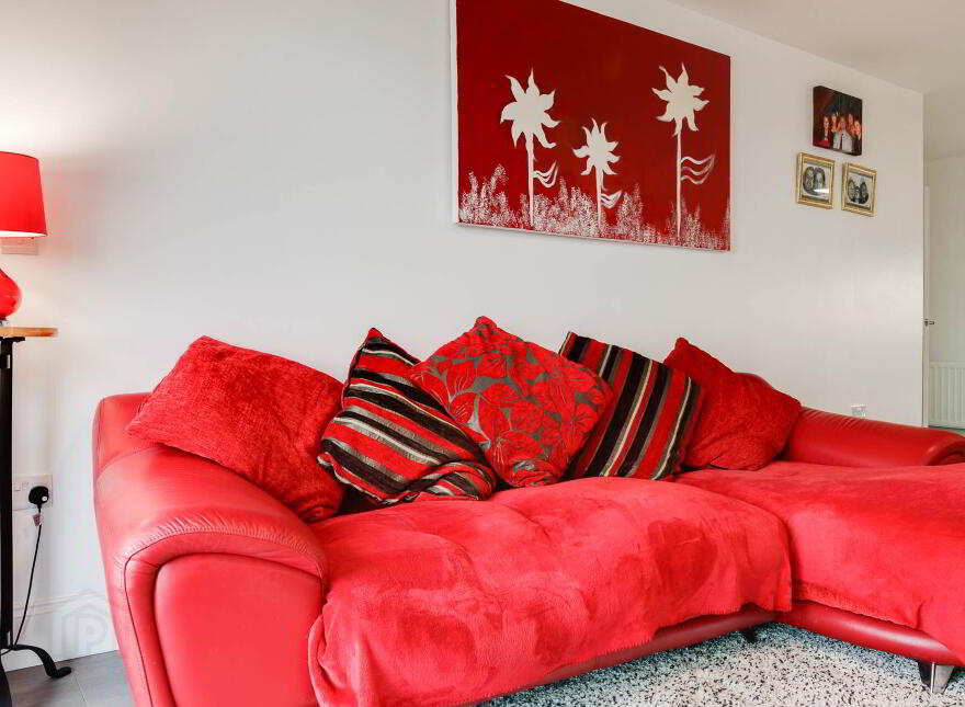 Apt 5 The Tides, Carrickfergus, BT38 8GN