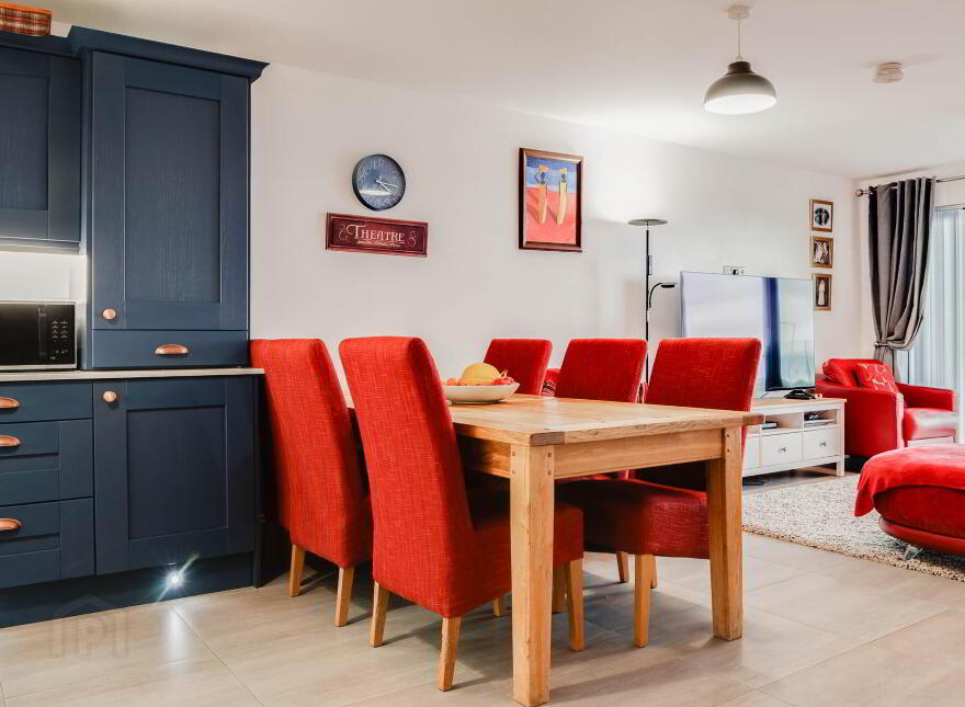 Apt 5 The Tides, Carrickfergus, BT38 8GN