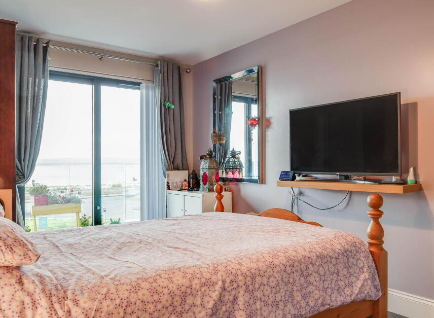 Apt 5 The Tides, Carrickfergus, BT38 8GN