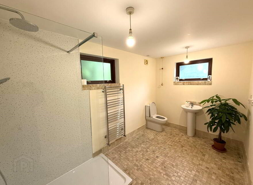 77a Galgorm Road, Ballymena, BT42 1AA