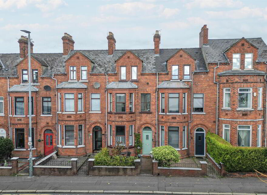 59 Ballygomartin Road, Belfast, BT13 3LB photo