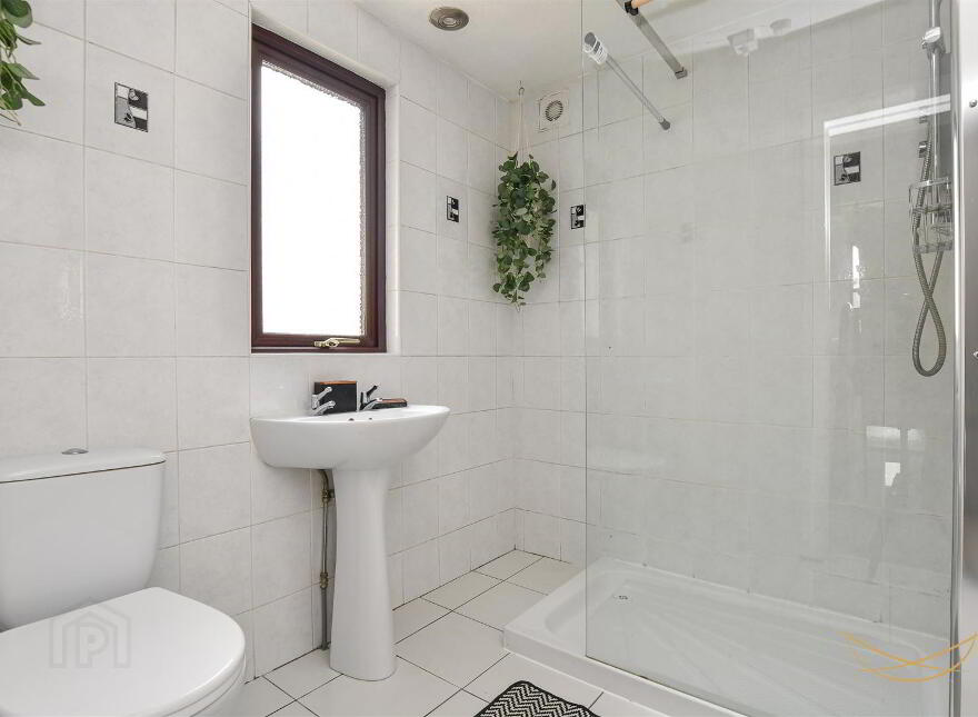 59 Ballygomartin Road, Belfast, BT13 3LB