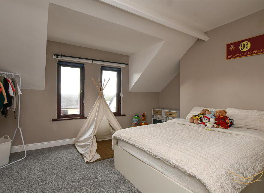 59 Ballygomartin Road, Belfast, BT13 3LB
