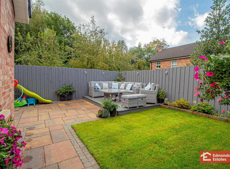 32 Bush Manor, Antrim, BT41 2UA
