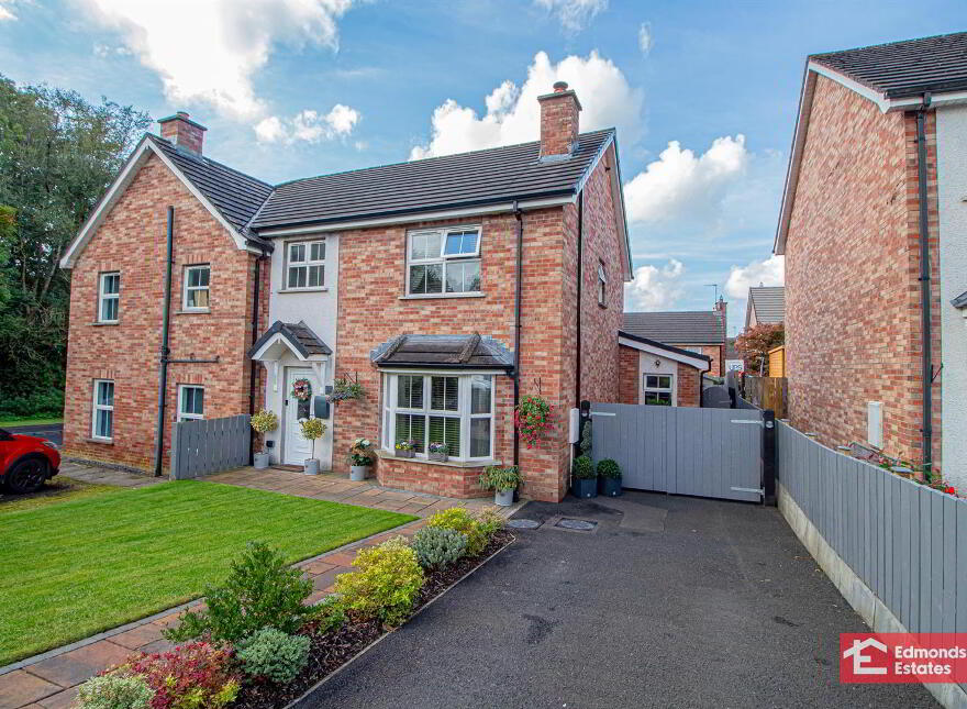32 Bush Manor, Antrim, BT41 2UA photo
