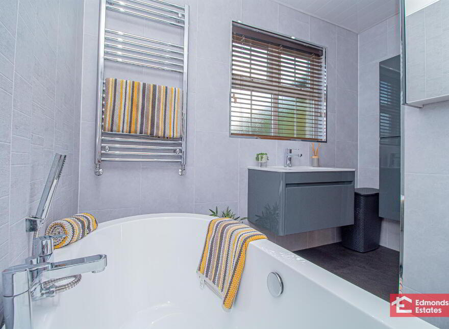 32 Bush Manor, Antrim, BT41 2UA