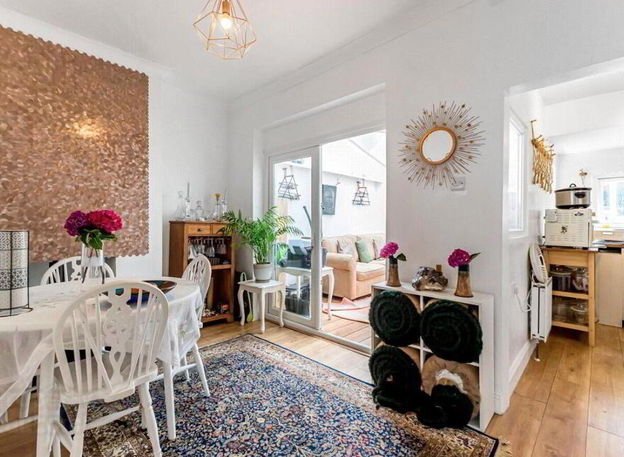12 Somerton Gardens, Belfast, BT15 3LN photo