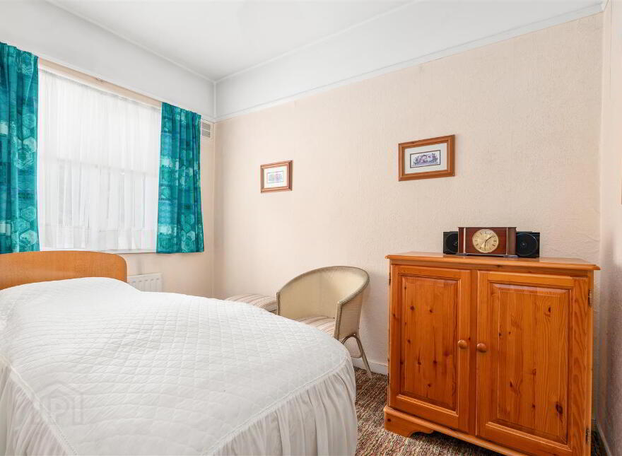 596 Saintfield Road, Carryduff, Belfast, BT8 8BL