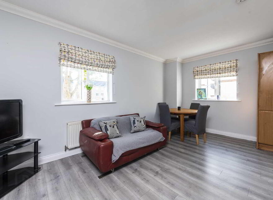 27 Hamlet Square, Balbriggan, K32H560