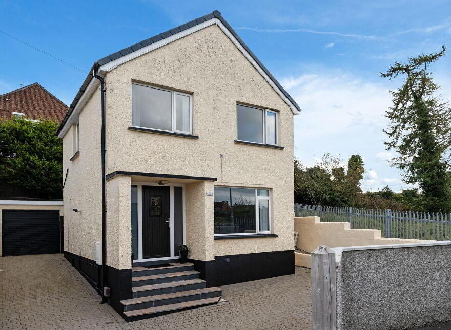 30 Avonlea Park, Bangor, BT20 3JN photo