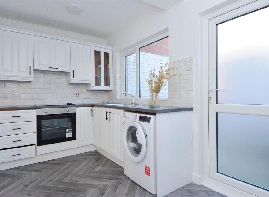 142 Greenville Road, Off Grand Parade, Belfast, BT5 5JY