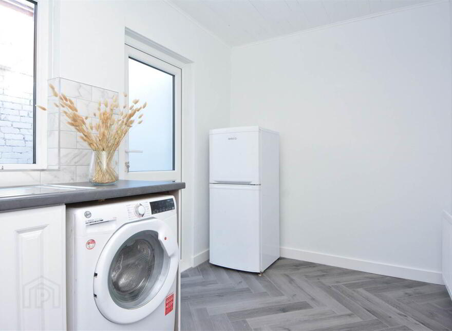 142 Greenville Road, Off Grand Parade, Belfast, BT5 5JY