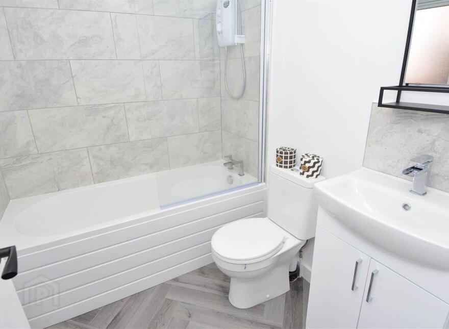 142 Greenville Road, Off Grand Parade, Belfast, BT5 5JY
