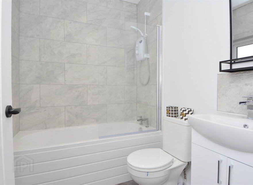 142 Greenville Road, Off Grand Parade, Belfast, BT5 5JY