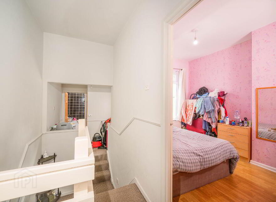 17 Moorfield Street, Belfast, BT5 5BY