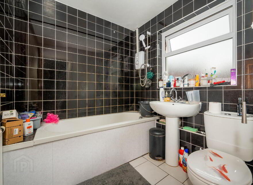 17 Moorfield Street, Belfast, BT5 5BY