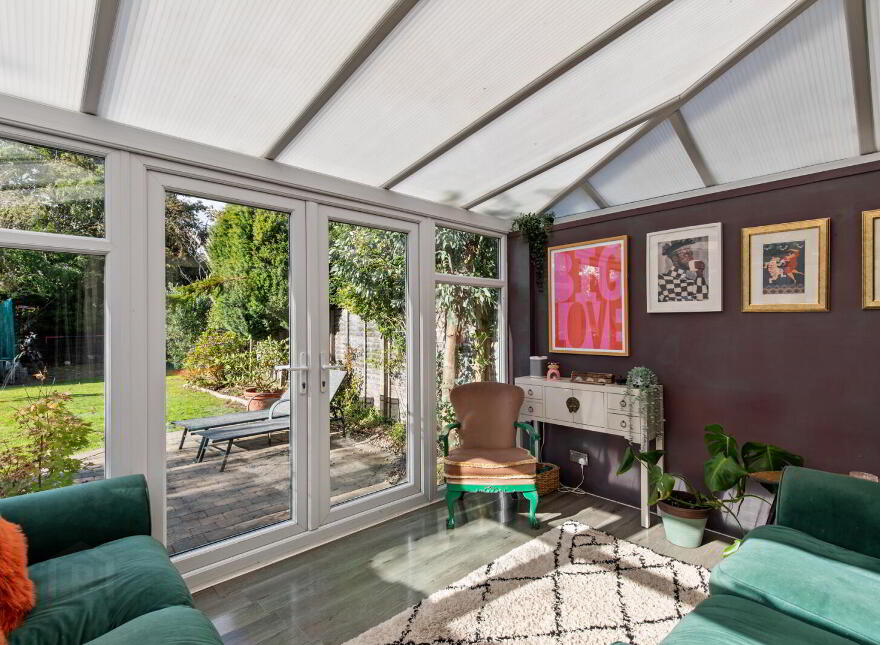 35 Thornhill Parade, Belfast, BT5 7AT