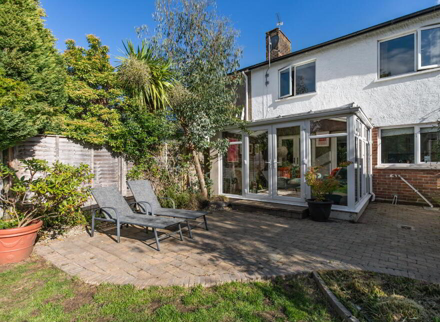 35 Thornhill Parade, Belfast, BT5 7AT