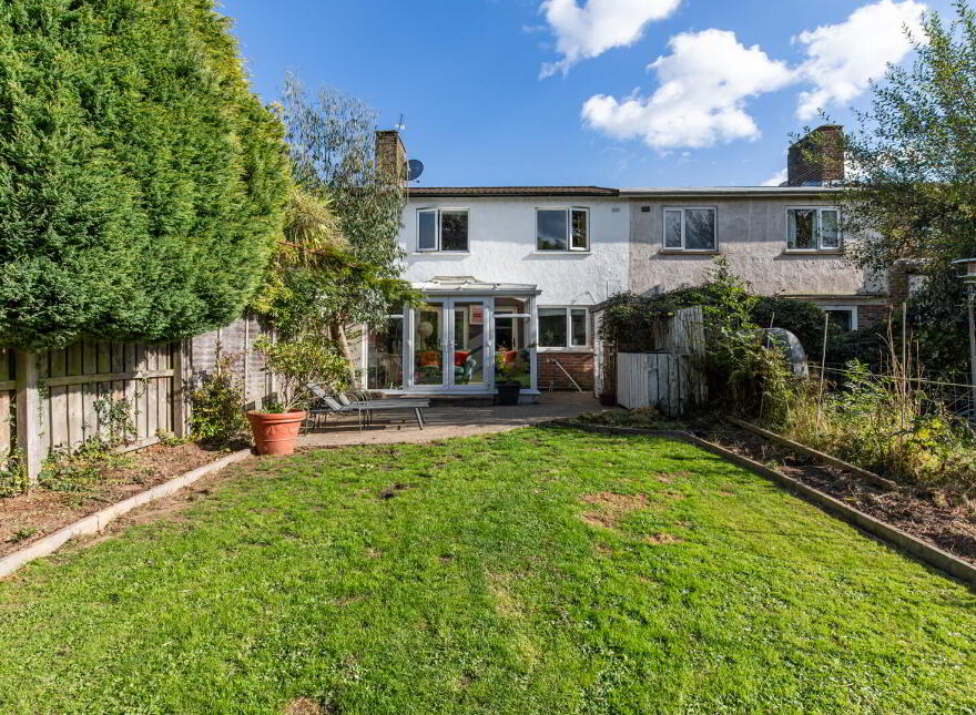 35 Thornhill Parade, Belfast, BT5 7AT