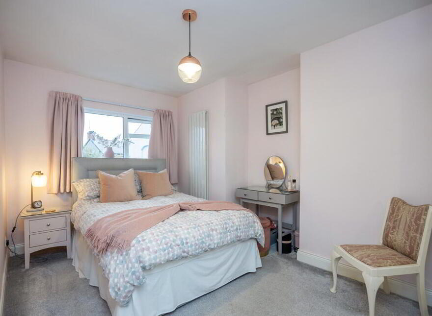 58 Loopland Drive, Belfast, BT6 9DX
