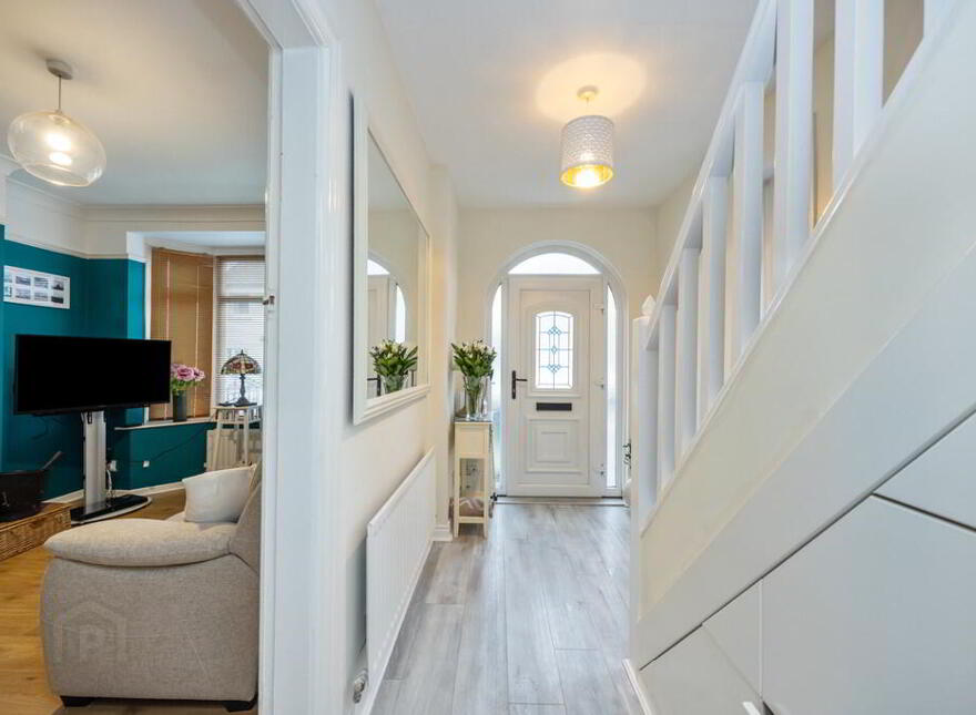 58 Loopland Drive, Belfast, BT6 9DX