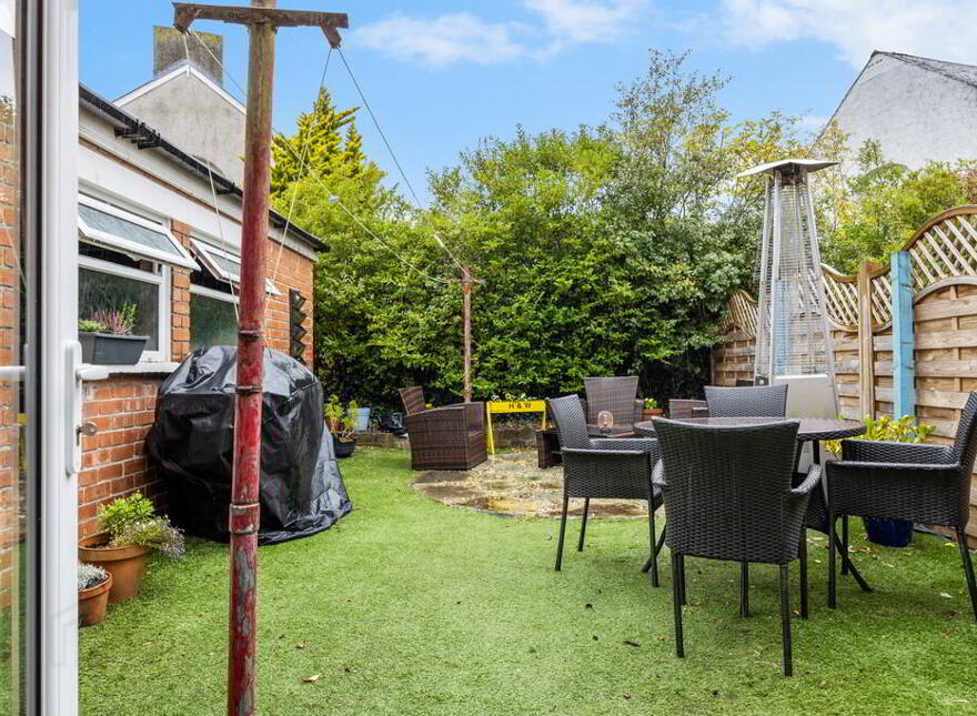 58 Loopland Drive, Belfast, BT6 9DX