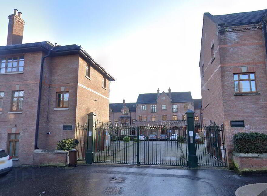 88 The Cloisters, Belfast, BT7 1GQ photo