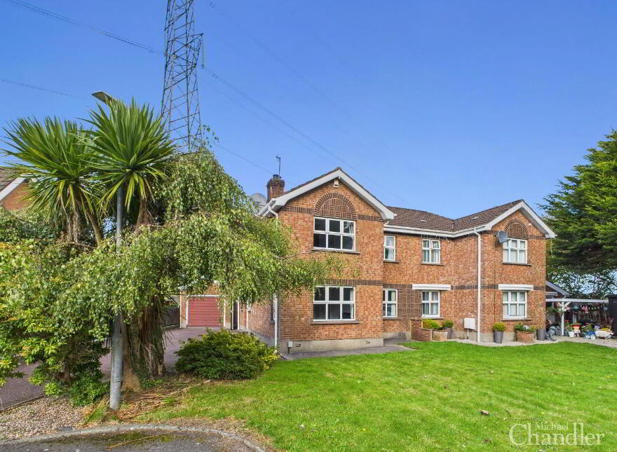 38 Windermere Crescent, Belfast, BT8 6XY photo