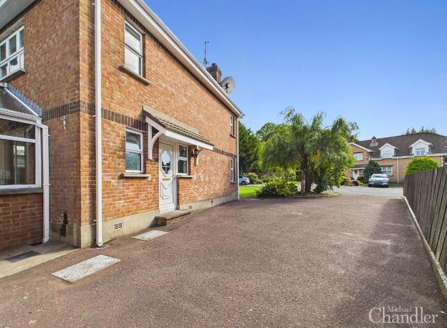 38 Windermere Crescent, Belfast, BT8 6XY