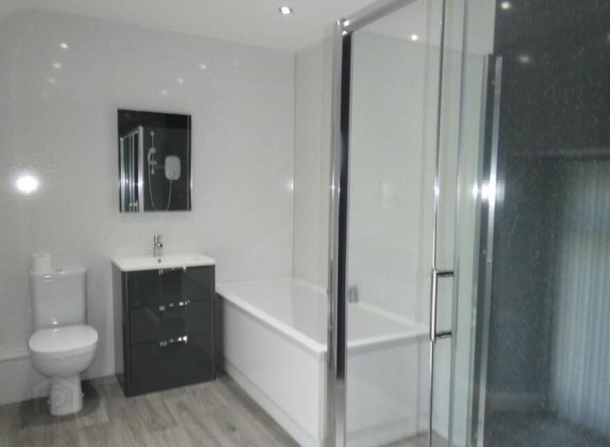 51 Finvoy Road, Ballymoney, BT53 7JE