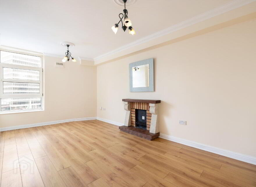 32 Georges Quay Apartments, 2 Georges Quay, Dublin, D02R892