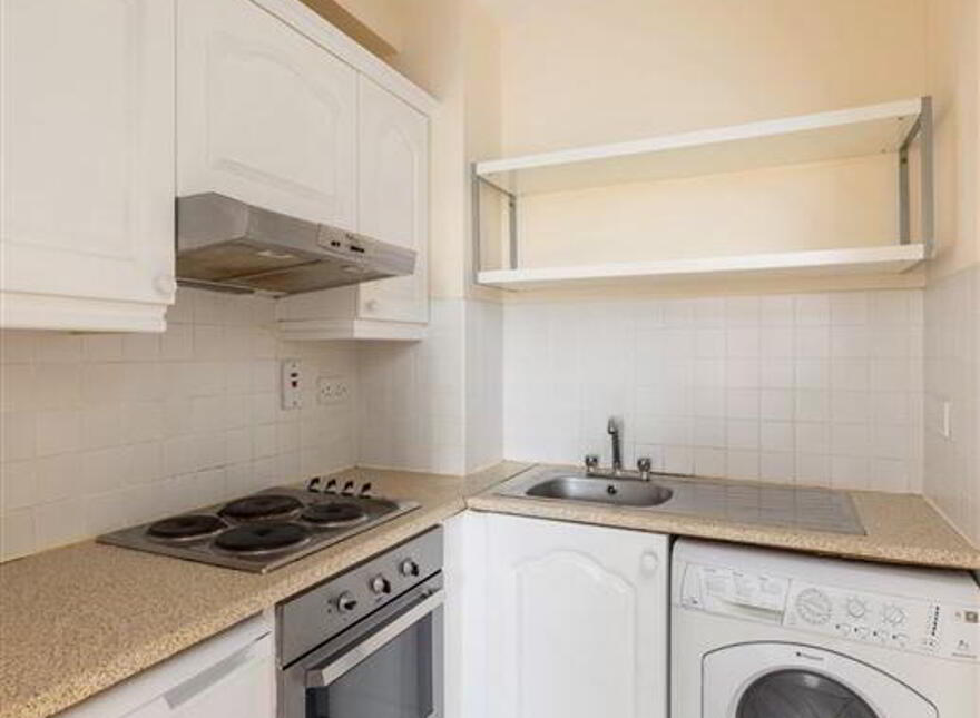 32 Georges Quay Apartments, 2 Georges Quay, Dublin, D02R892
