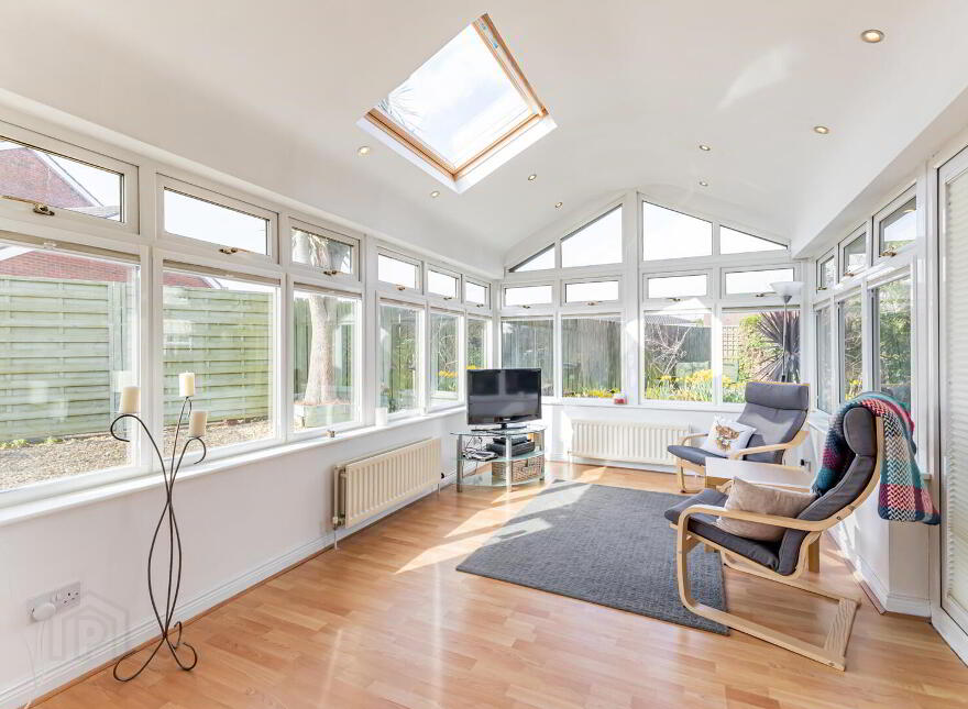 19 Tadworth, Bangor, BT19 7WD