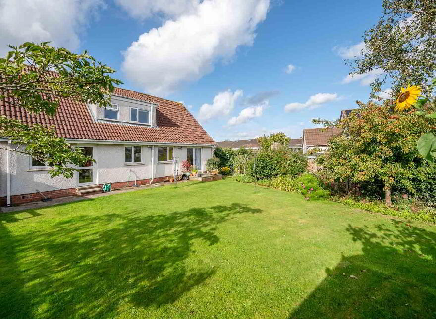 19 Tadworth, Bangor, BT19 7WD