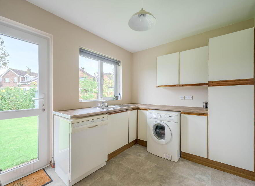 19 Tadworth, Bangor, BT19 7WD