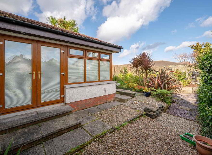 19 Tadworth, Bangor, BT19 7WD