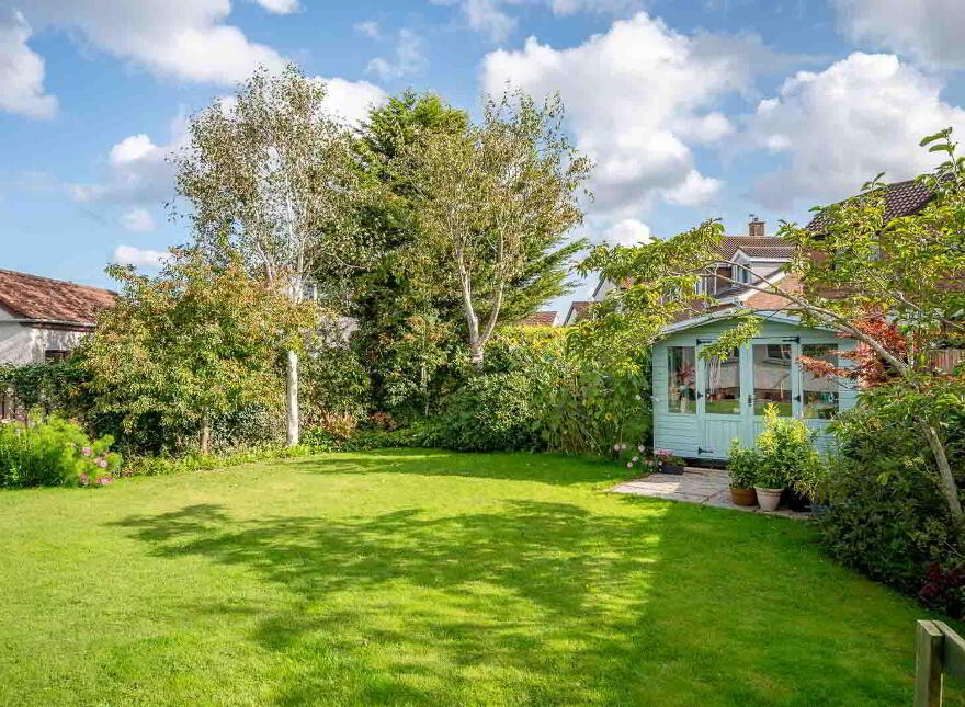 19 Tadworth, Bangor, BT19 7WD