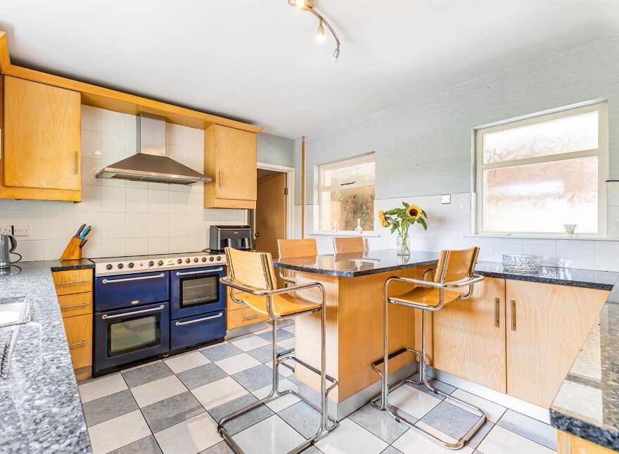 81 / 81a Lisburn Road, Saintfield, Ballynahinch, BT24 7BP